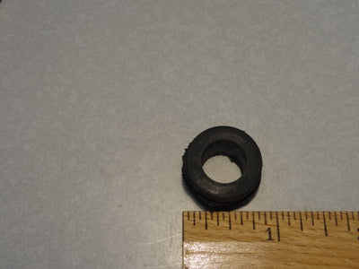 RUBBER MOUNT (#91551132)